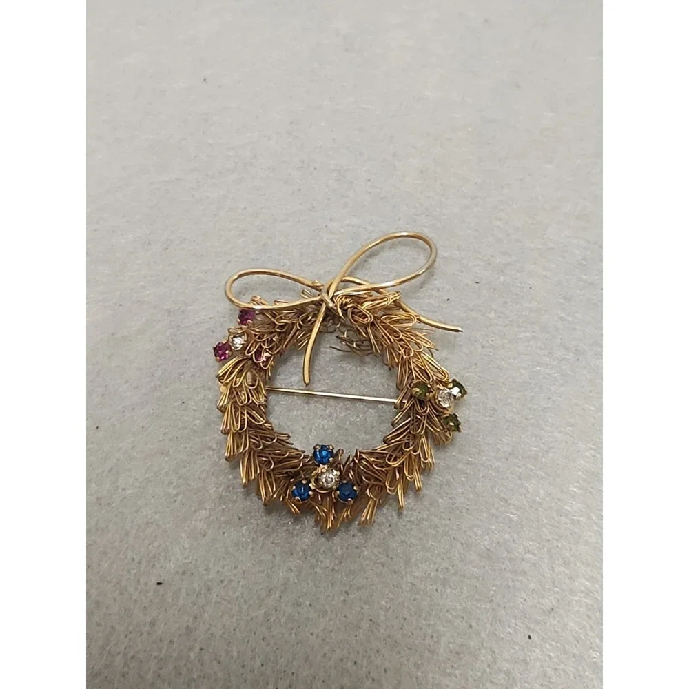 Vintage Christmas Wreath Brooch